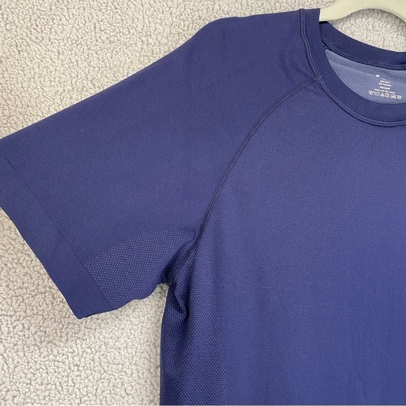Fabletics The Training Day Tee Crewneck Short Sleeve Blue Athleisure Shirt Sz M - Picture 2 of 5